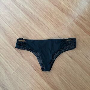 Acacia Alicante bottoms